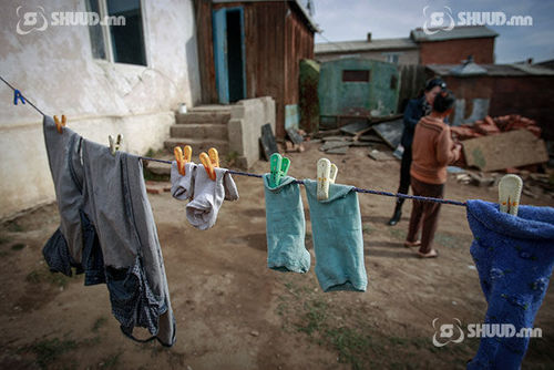 Ядуурлын өнгө төрх: Олон хүүхэдтэй залуу гэр бүл ядууралд илүү өртөж байна
